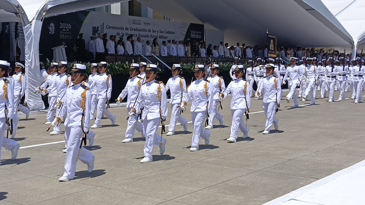 Alrededor de 211 Guardia Marina se gradúan de la Heroica Escuela Naval 