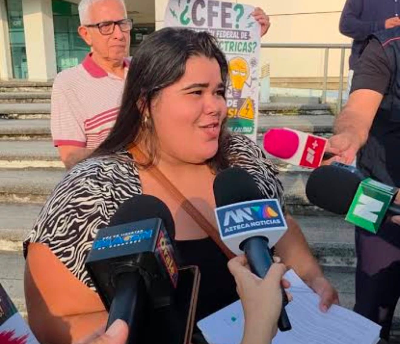 Vecinos de cinco fraccionamientos exigen a la cfe poner fin a apagones de hasta 12 horas